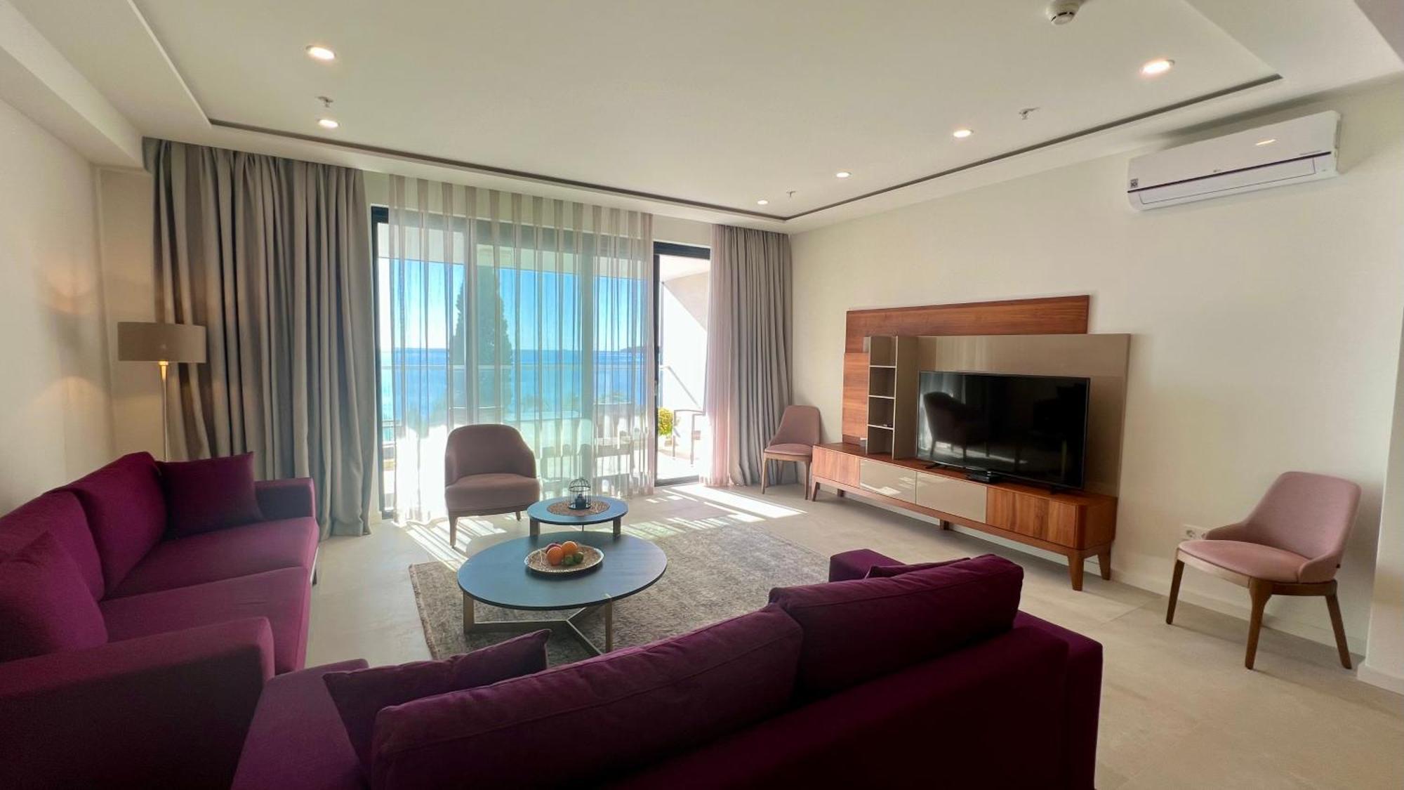 בודווה Sunraf Luxe Apartments מראה חיצוני תמונה