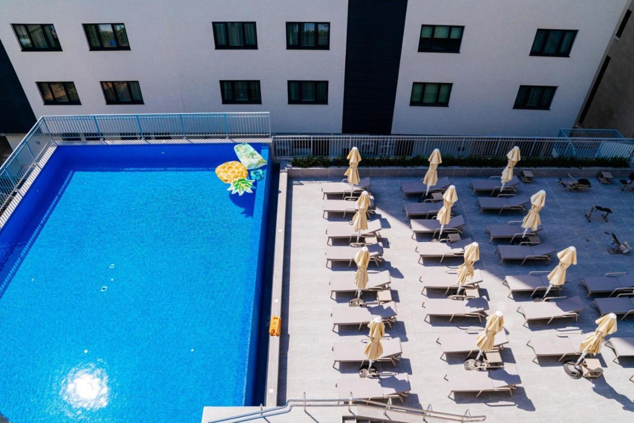 בודווה Sunraf Luxe Apartments מראה חיצוני תמונה